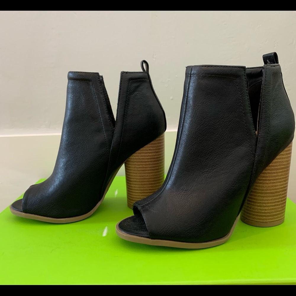 Qupid Black Open Toe Bootie, Size 7 1/2 - image 1